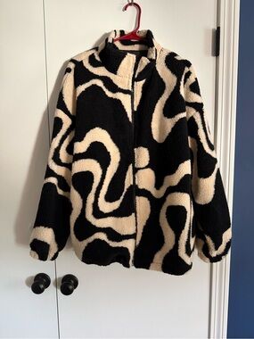 Cider Black & Cream Abstract Sherpa Jacket